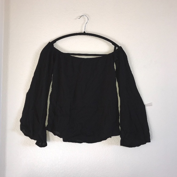Black off the shoulder shirt - Picture 2 of 2